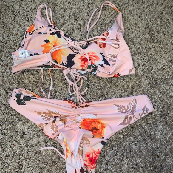 Swim suit - Picture 2 of 2